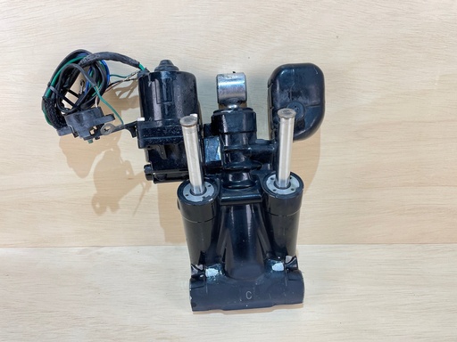 [2813] Johnson Evinrude Hydraulic Power Trim And Tilt Assembly - Good Condition