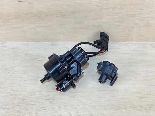 [2816] Evinrude Etec Outboard Engine Oil Pump With Bracket & Rear Oil Manifold