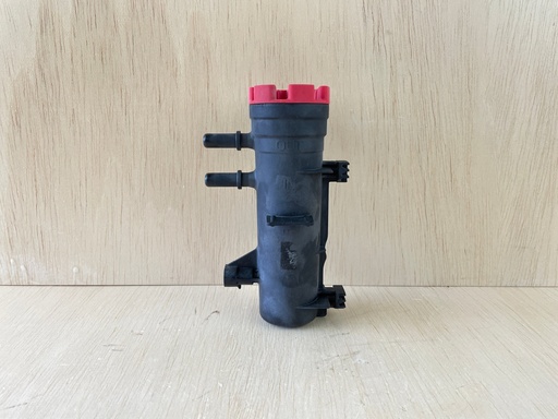 [4005] 2006 Mercury Verado 275HP Outboard Engine Fuel Filter Assembly Housing 892242T