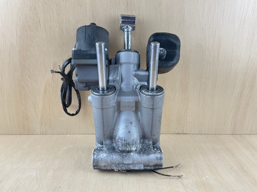 [4169] 2012 Suzuki 140HP DF140 4 Stroke Outboard Power Trim & Tilt Unit 48503-92J04