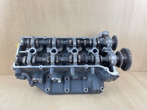 [4170] 2012 Suzuki 140HP DF140 4 Stroke Outboard Cylinder Head Assembly 11100-90J11