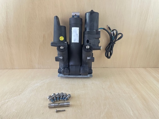 [4193] 2015 Mercury 200HP Verado Power Trim & Tilt Unit Assembly 855998A3 8M0168222