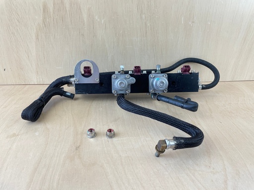 [4354] 2009 Mercury 115HP Optimax Fuel Rail Assembly With Injectors 895750T02 804528