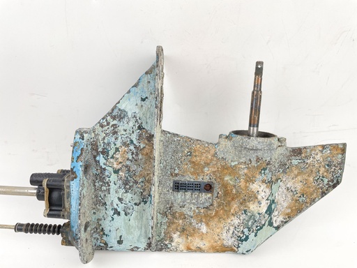 [028547] 1985 - 93 Yamaha 6 8 HP 2 Stroke Outboard Long Lower Unit Gear Case