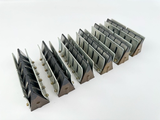 [036505] 2005 Yamaha 250 HP 2 Stroke Outboard Reed Valve Assembly 60V-13610-00-00 OEM