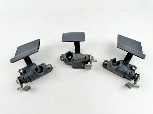 [030436] 2003 Yamaha 225 HP 4 Stroke Outboard Latch Handle Set {mpn} OEM