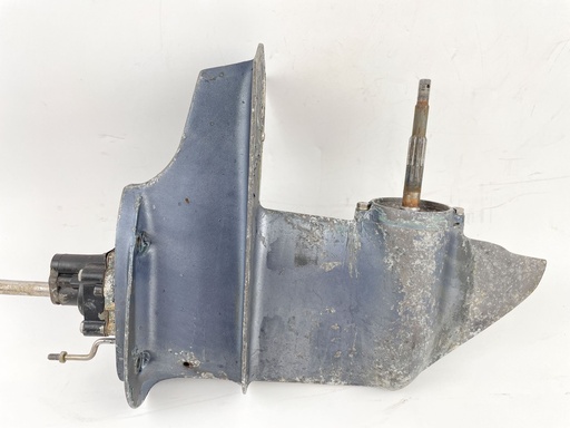 [028709] 1988 Yamaha 9.9 HP 2 Stroke Outboard Lower Unit Gear Case {mpn} OEM