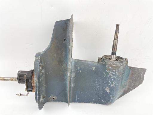 [028952] 1986 Yamaha 15 HP 2 Stroke Outboard Lower Unit Gear Case {mpn} OEM