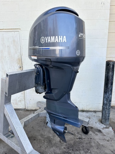 [015126] 2014 Yamaha 250 HP 4 Stroke Outboard Engine Complete {mpn} OEM