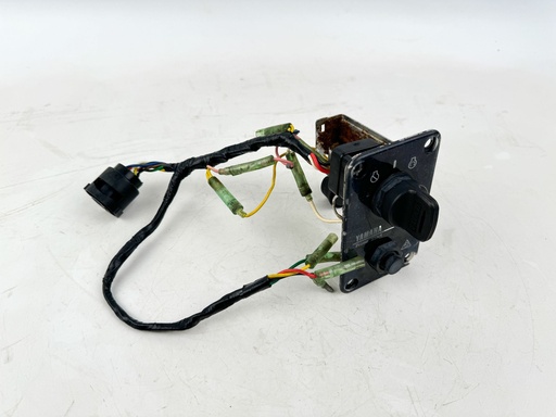 [035253] Yamaha Outboard Single Engine Key Switch W/ Key