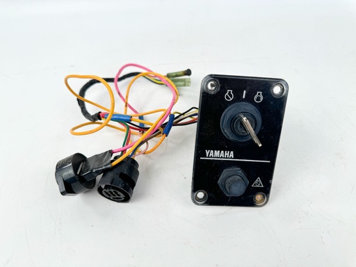 [036137] Yamaha Outboard Single Engine Key Switch W/ Key