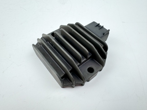 [015814] 2016 Suzuki 40 HP 4 Stroke Outboard Rectifier & Regulator {mpn} OEM