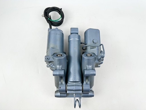 [016550] 1989 Yamaha 130 HP 2 Stroke Outboard Power Trim Tilt Unit {mpn} OEM
