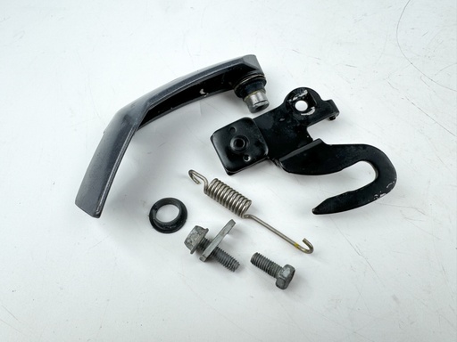 [016489] 2014 Yamaha 40 HP 4 Stroke Outboard Front Latch Handle {mpn} OEM