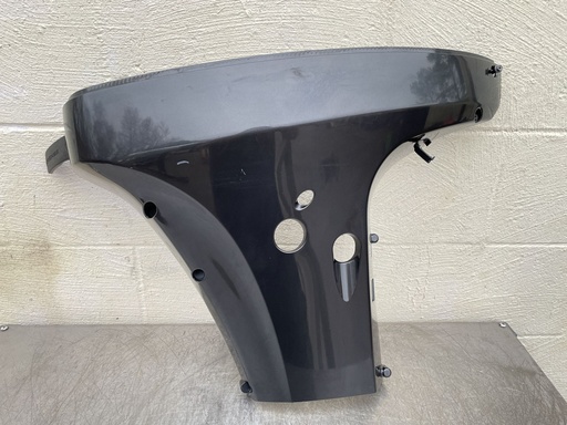 [015797] 2016 Suzuki 40 HP 4 Stroke Outboard Lower Apron Cowling Starboard {mpn} OEM