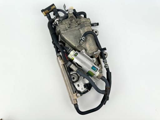 [016685] 2004 Yamaha 200 HP 4 Stroke Outboard VST Float Chamber Assembly {mpn} OEM