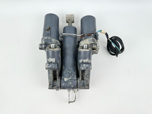 [016656] 2004 Yamaha 200 HP 4 Stroke Outboard Power Trim Tilt Unit {mpn} OEM