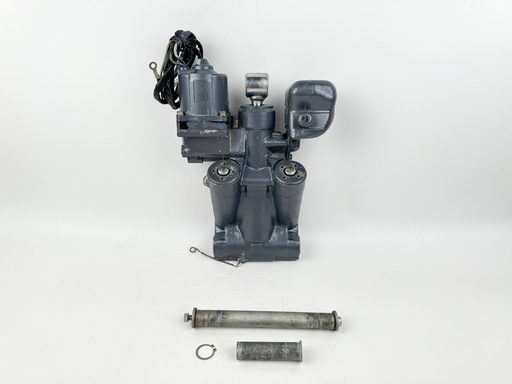 [017524] 2003 Yamaha 200 HP 2 Stroke Outboard Power Trim Tilt Unit {mpn} OEM