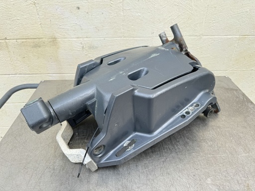 [017627] 2003 Yamaha 200 HP 2 Stroke Outboard Swivel Bracket {mpn} OEM