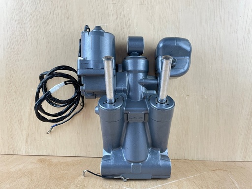 [4394] Yamaha 150HP Outboard Engine Power Trim & Tilt Unit Assembly 63P-43800-23-00