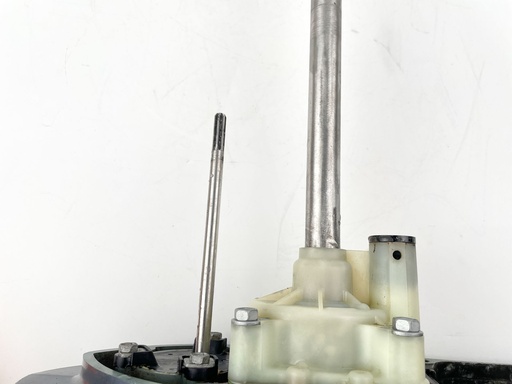 [019411] 2006 Yamaha 150 HP 4 Stroke Outboard Lower Unit Gear Case {mpn} OEM