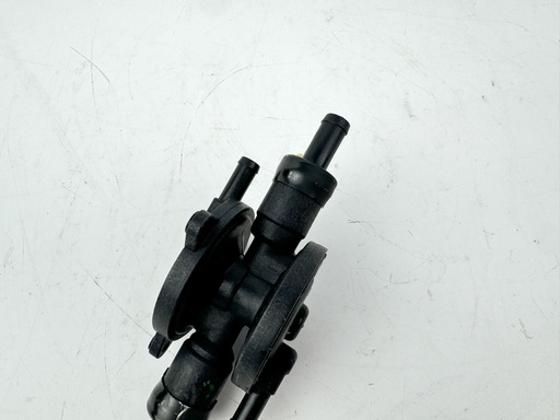 [019647] 2013 Evinrude 150 HP 2 Stroke Outboard Fuel Lift Pump {mpn} OEM