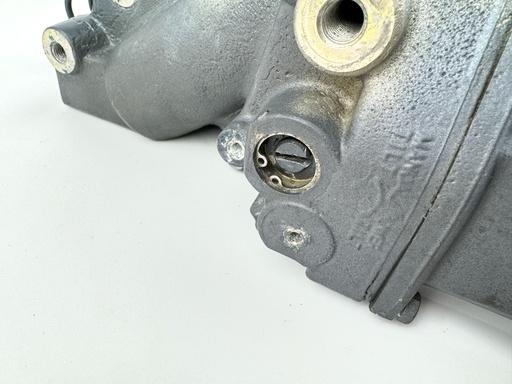 [018796] 1996 Yamaha 150 HP 2 Stroke Outboard Power Trim Tilt Unit {mpn} OEM