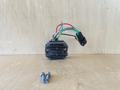 [4450] 2004 Yamaha 75HP 4 Stroke Outboard Rectifier & Regulator Assembly 67F-81960-12-00