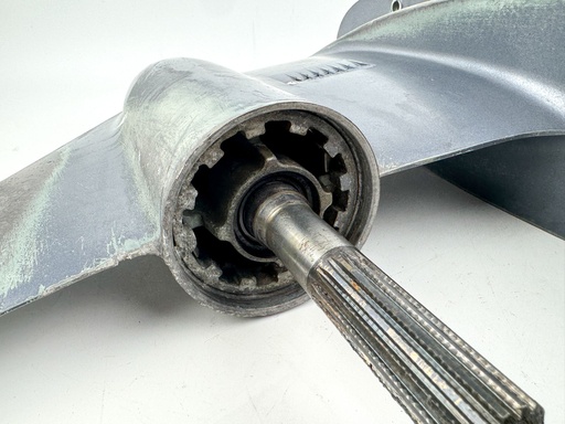 [020672] 2005 Yamaha 115 HP 4 Stroke Outboard Lower Unit Gear Case {mpn} OEM