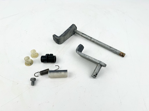 [020725] 2005 Yamaha 115 HP 4 Stroke Outboard Tilt Stop Lever {mpn} OEM