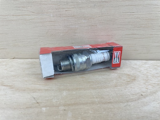 [6016] Champion L86C Spark Plug Brand New OEM