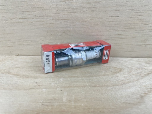 [6018] Champion M9Y Spark Plug Brand New OEM