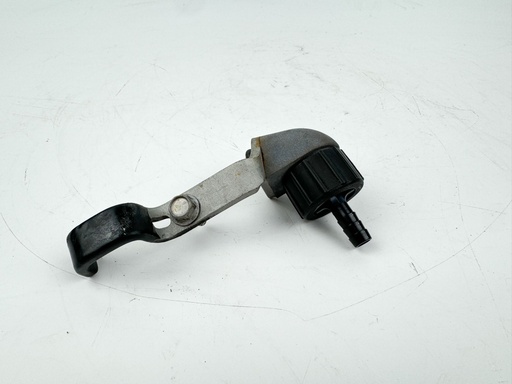 [020891] 2005 Yamaha 115 HP 4 Stroke Outboard Fresh Water Flush Port {mpn} OEM