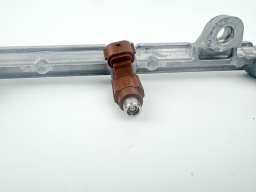 [022877] 2018 Suzuki 150 HP 4 Stroke Outboard Fuel Injector Set W/ Rail {mpn} OEM