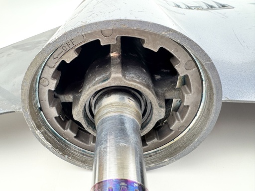 [024103] 2011 Yamaha 150 HP 4 Stroke Outboard Lower Unit Gear Case {mpn} OEM