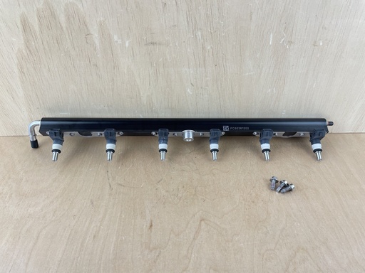 [4549] 2005 Mercury Verado 225HP Outboard Engine Fuel Injector W/ Rail 8M0041571 8M0185166