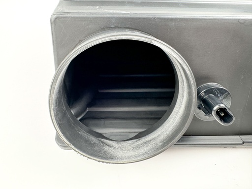 [024686] 2005 Johnson 140 HP 4 Stroke Outboard Intake Air Silencer Assembly {mpn} OEM