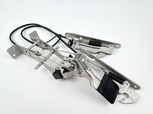 [025499] 2012 Mercury 300 HP 4 Stroke Outboard Side Cowling Latch {mpn} OEM