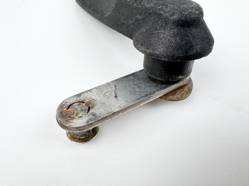 [025682] 2007 Evinrude 90 HP 2 Stroke Outboard Cowling Latch Assembly {mpn} OEM