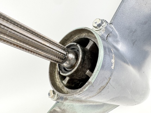 [025944] 2002 Yamaha 50 HP 4 Stroke Outboard Lower Unit Gear Case {mpn} OEM