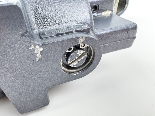 [025949] 2002 Yamaha 50 HP 4 Stroke Outboard Power Trim Tilt Unit {mpn} OEM