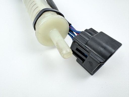 [026165] 2004 Yamaha 300 HP 2 Stroke Outboard Oil Level Sensor {mpn} OEM