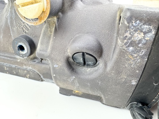 [026789] 2001 Mercury 150 HP 2 Stroke Outboard Power Trim Tilt Unit {mpn} OEM