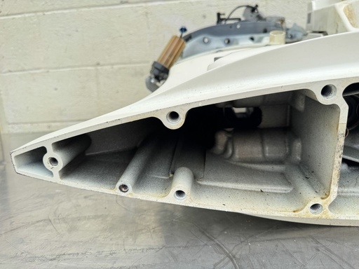 [026924] 2017 Suzuki 115 HP 4 Stroke Outboard Complete Midsection & Swivel Bracket {mpn} OEM