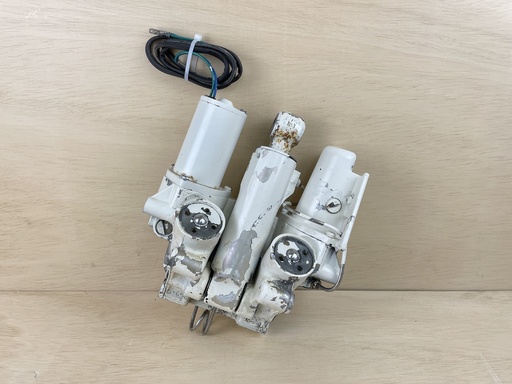 [3525] 1988 Evinrude 90HP Outboard 2 Stroke Power Trim & Tilt 0398424