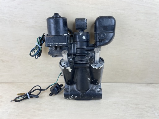 [3534] 1993 Johnson 150HP Outboard 2 Stroke Power Trim & Tilt Assembly 0433460