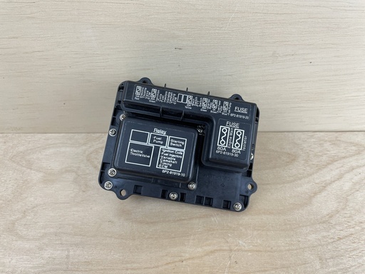 [008150] 2006 Yamaha 250HP 4 Stroke Outboard Fuse Box Assembly 6P2-82170-03-00