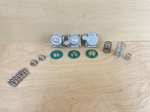 [008208] 2002 Mercury 200HP Optimax 2 Stroke Tracker Valve Assemblies 804533