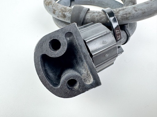 [029747] 2004 Yamaha 150 HP 4 Stroke Outboard Fresh Water Flush Port {mpn} OEM
