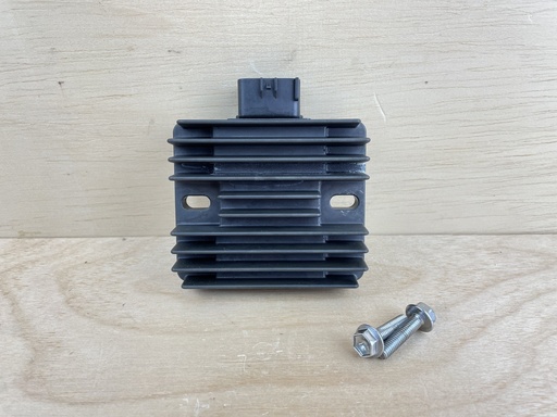 [008300] 2011 Suzuki 90HP DF90A Outboard Rectifier Regulator Assembly 32800-87L00